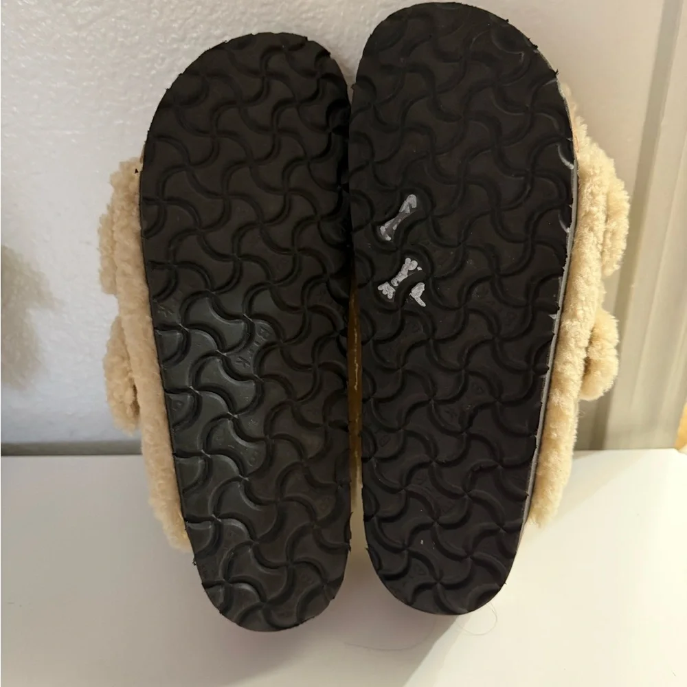 Birkenston Papillio Fuzzy Cream Sandals - Picture 5 of 5